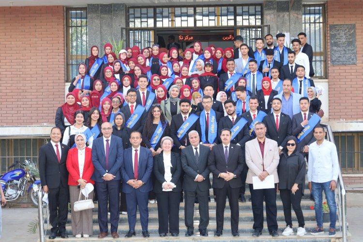 التضامن  وجامعة المنيا تنظمان لقاءً مع الطلاب المستفيدين من برنامج “مودة”
