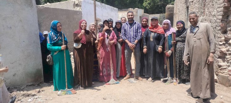 حملة نظافة علي مقابر مدينة الفشن لتنظيفها من الحشائش والقمامة