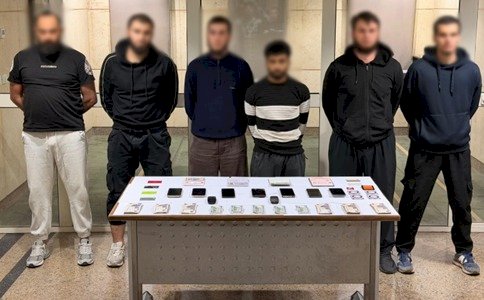 تشكيل اجنبي  يبيع التذاكر السياحية للمواطنين من خلال صفحات مزيفة في قبضة الامن بالقاهرة