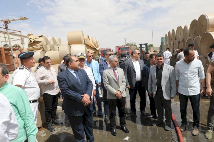 محافظ بني سويف يتابع جهود السيطرة على حريق بمصنع ببياض العرب