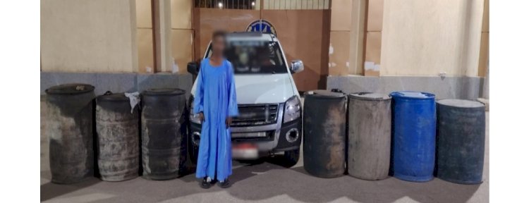 ضبط مواد بترولية محملة على سيارة نقل تم تجميعها من محطات وقود بأسوان