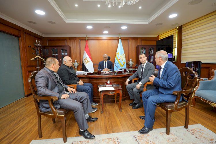 محافظ كفرالشيخ يبحث مع مستشارى النيابة الإدارية تعزيز الانضباط الإداري