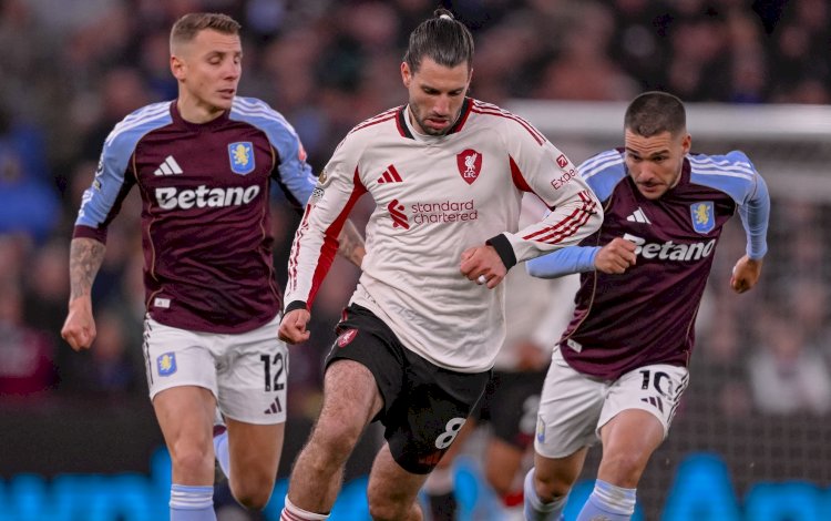 أستون فيلا  يفوز على ليفربول ويحتل المركز الـ4 في الدورى الانجليزى