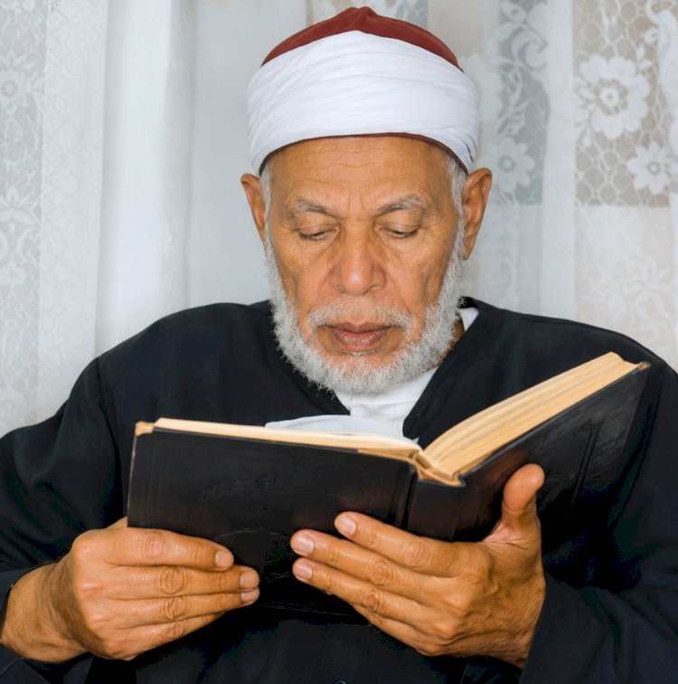 وزارة الأوقاف تُحيي ذكرى ميلاد الشيخ عامر السيد عثمان شيخ المقارئ المصرية