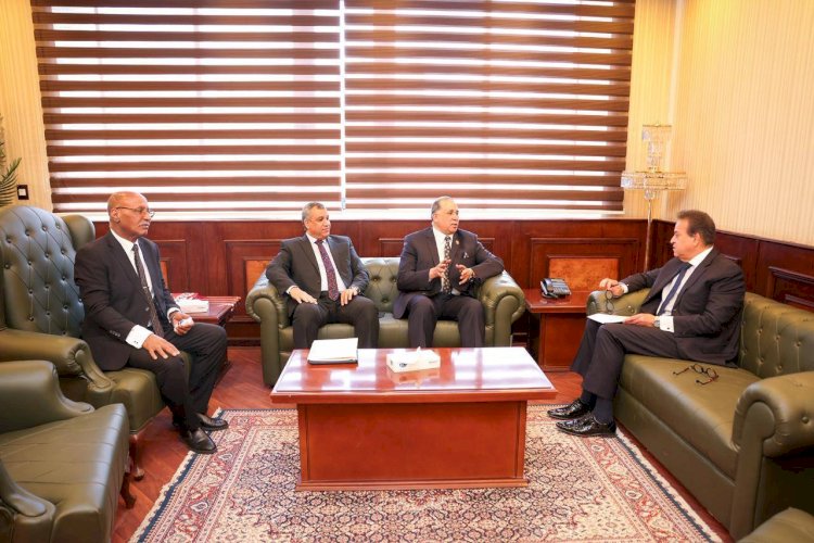 وزير الصحة يستقبل نقيب المحامين لبحث تعزيز الرعاية الصحية لـ600 ألف محامٍ وأسرهم