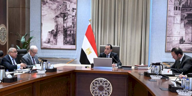 رئيس الوزراء يستعرض التقرير ربع السنوي الأول لوحدة الشركات المملوكة للدولة