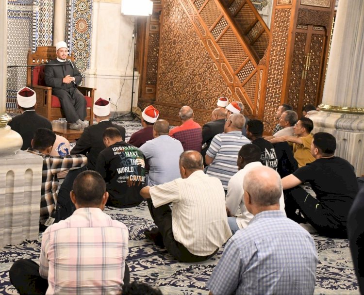 الأوقاف تواصل إحياء ليالي العشر الأُوَل من ذي الحجة من مسجد الإمام الحسين