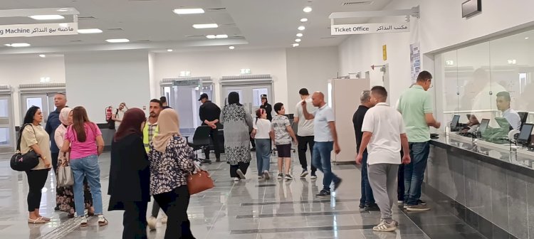 بالصور .. إقبال كبير على محطات المرحلة الأولى لمونوريل شرق النيل اليوم السبت