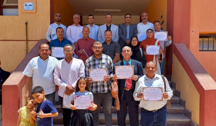 عبدالواحد يكرّم صناع التميز بمعرض ختام الأنشطة التربوية بأبوتشت