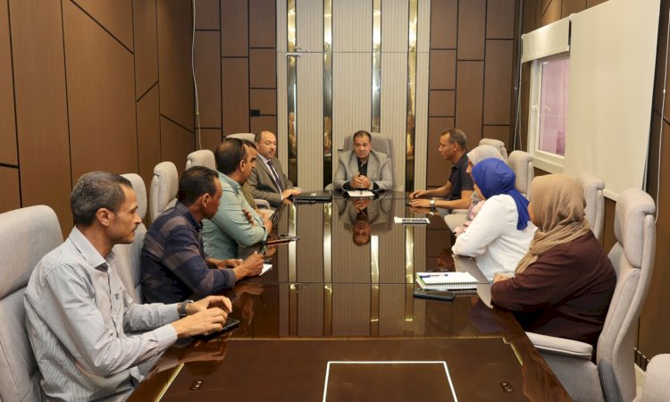 رئيس جامعة قنا يناقش إنشاء مركز متكامل لإدارة الأزمات والطوارئ