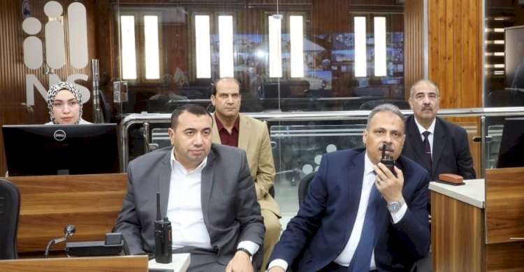 محافظ الشرقية يتابع أعمال النظافة من مركز سيطرة الشبكة الوطنية للطوارئ