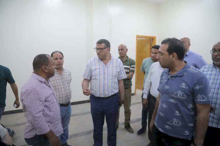 محافظ قنا يتفقد التجهيزات النهائية لمجمع موقف قنا الجديد
