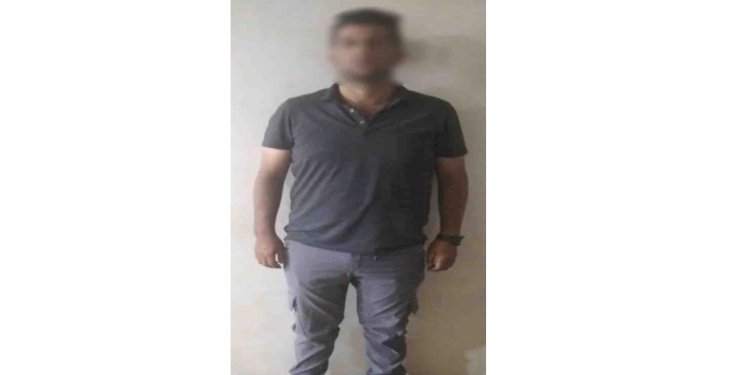 نكشف فيديو إنتحال صفة رجال شرطة وإقتحام منزل وإصطحاب أحد قاطنيه عنوةً بكفر الشيخ