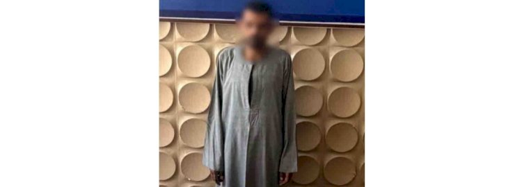 نكشف فيديو قيام عاطل بأفعال خادشة للحياء أمام سكن الطالبات بالقاهرة