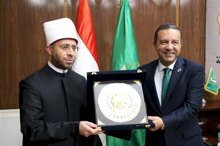 وزير الأوقاف يشارك محافظة المنوفية احتفالاتها بعيدها القومي