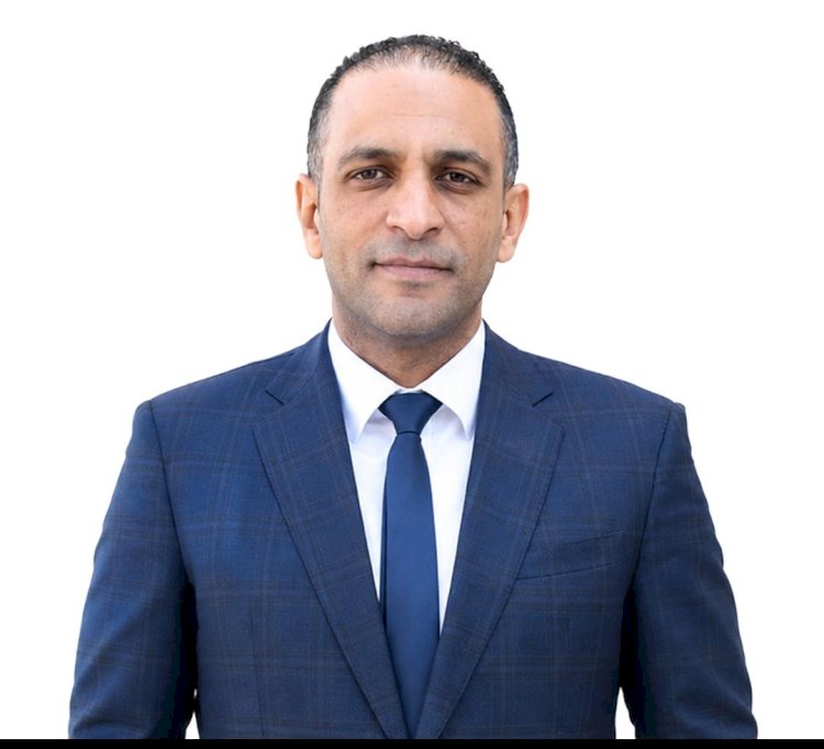 د. محمد العزب أول مصري عضوًا بمجلس إدارة الاتحاد الدولي لمنظار عنق الرحم بفرنسا