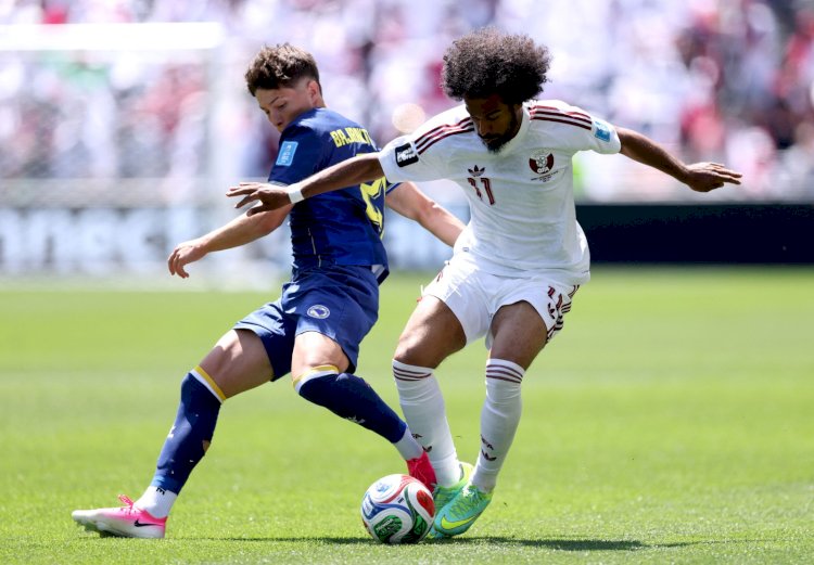 البوسنة والهرسك تفوز على قطر وتتأهل لدور الـ32 في كأس العالم