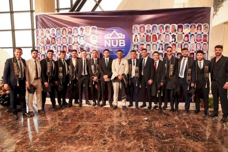 عميد كلية إدارة الأعمال بجامعة النهضة يهنئ الخريجين