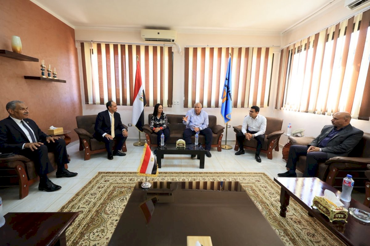 وزيرة التضامن ومحافظ مطروح يزوران مركز العزيمة التابع لصندوق مكافحة الإدمان