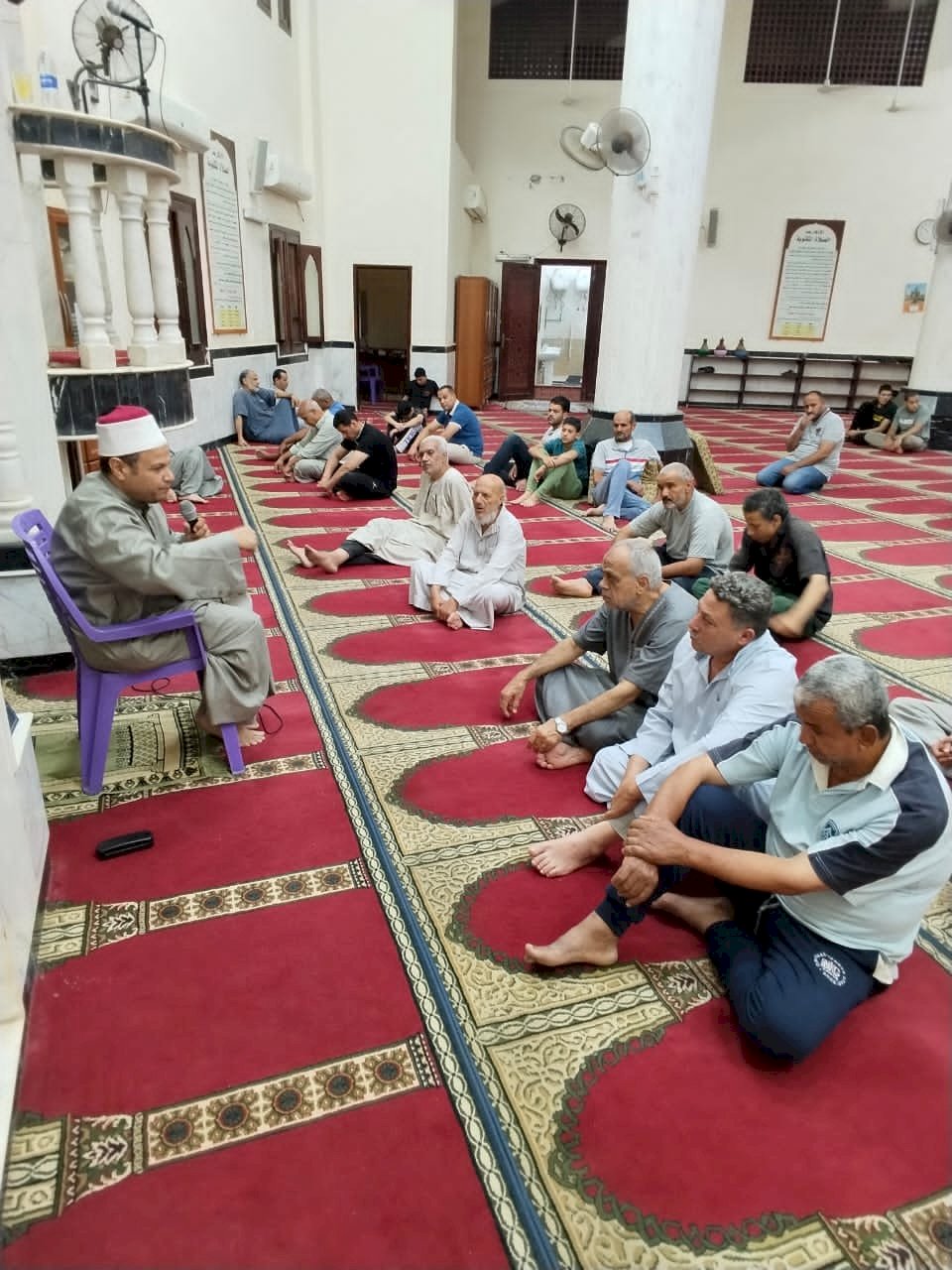 الأوقاف تواصل فعاليات برنامج "المساجد المحورية" في (٣٥٨٨) مسجدًا