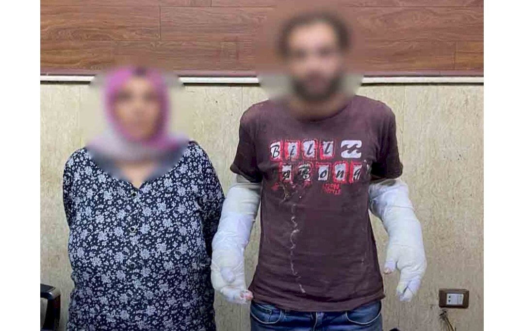 نكشف فيديو قيام سباك ووالدته باشعال النيران في عامل لخلافات مالية بالقاهرة