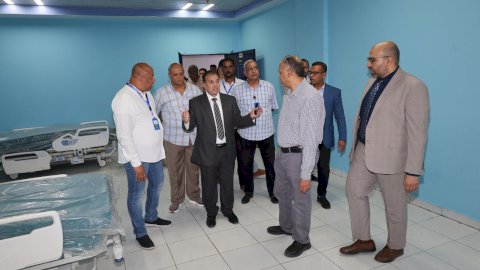 رئيس جامعة قنا يفتتح غرفة الإنعاش القلبي الرئوي بمستشفى المرزوق