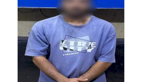 نكشف فيديو قيام عاطل  بتحصيل مبالغ مالية من قائدى السيارات بالقاهرة
