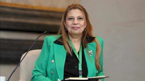 "اليماني "تبحث تنفيذ عدد من المشروعات التنموية بحلايب وشلاتين بالتعاون مع  البحر الاحمر