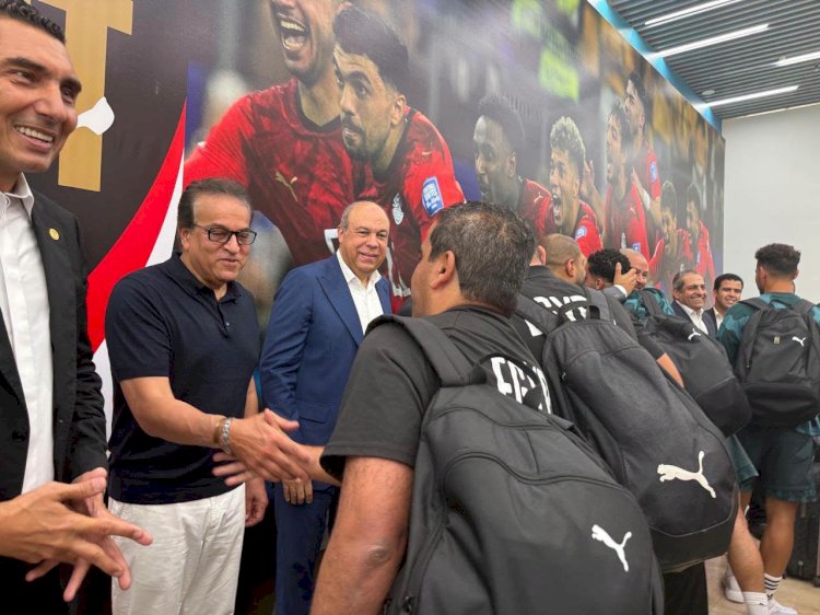 وزراء الطيران المدني والشباب والصحة يستقبلون بعثة المنتخب الوطني