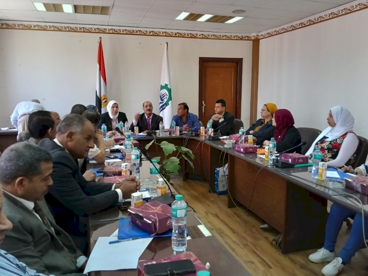 لجنة الانتقال العادل باتحاد عمال مصر تناقش تحديات مهن الزراعة