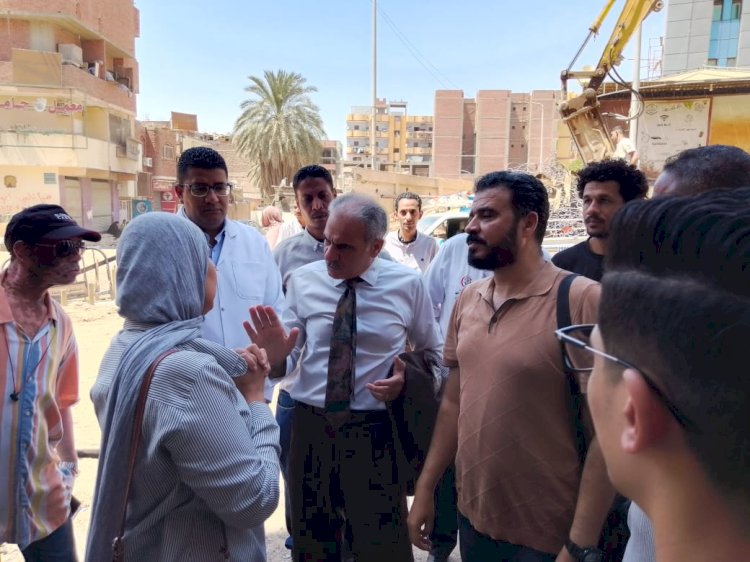 رئيس جامعة أسوان يتابع على مدار الساعة آثار الحريق بالمبنى الإداري