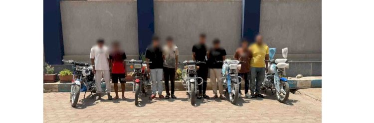 نكشف فيديو  قيام قائدى دراجات نارية بآداء حركات إستعراضية بالغربية