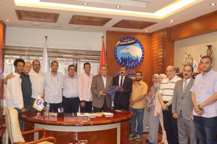 ممدوح غراب يلتقي المجموعة الصحفية بالشرقية لبحث قضايا المواطنين