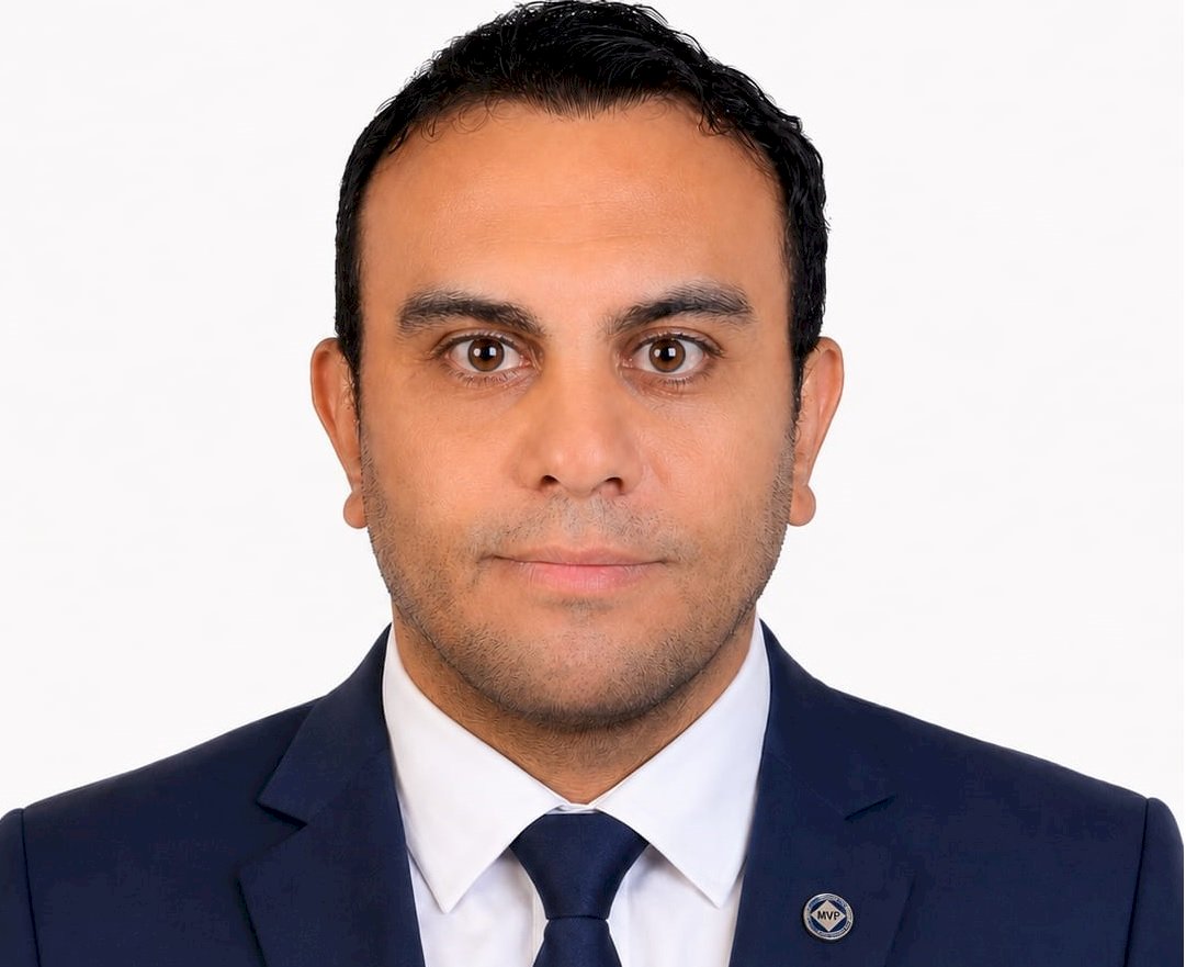 مبرمج بجامعة قنا يحقق إنجازاً دولياً ضمن نخبة خبراء مايكروسوفت اكسيس