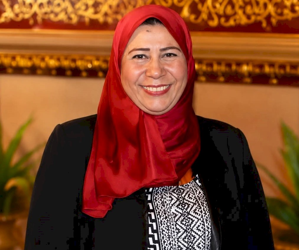 نجــــلاء قاسم مدير عام مكتب رئيس قطاع المسرح