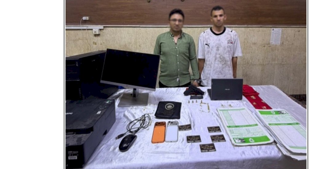 النيابة تقرر حبس عاطل وطالب لانتحالهما صفة قضائية للنصب علي المواطنين بالقاهرة والجيزة