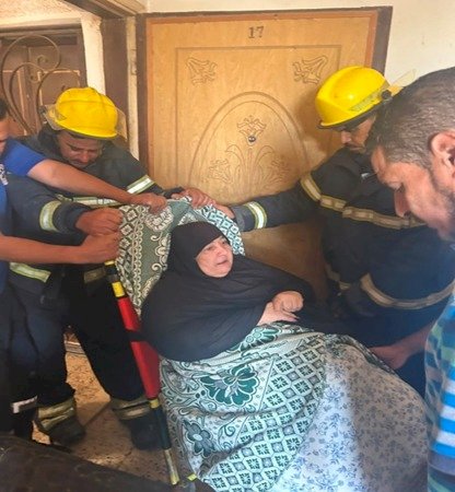 الحماية المدنية تنقل مريضة للمستشفي بكفر الشيخ