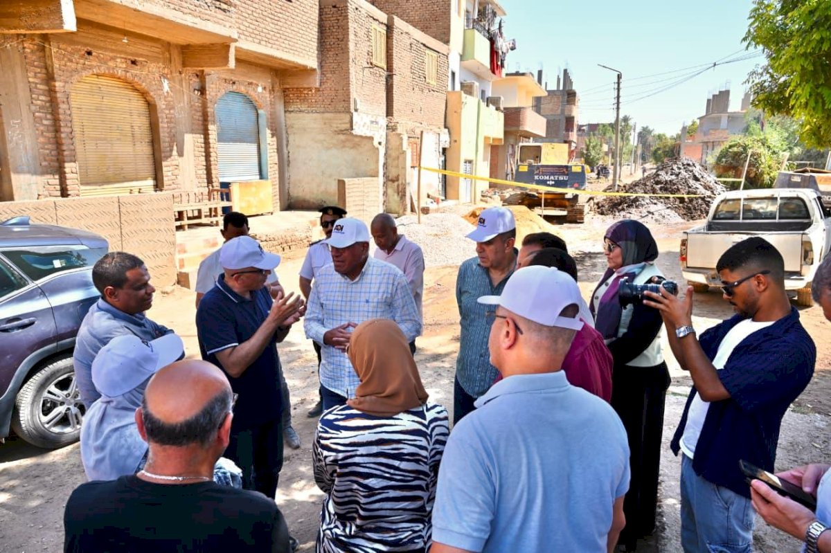 "عبداللطيف" يتفقد مشروعات المبادرة الرئاسية "حياة كريمة 1" بقرى محافظة أسوان