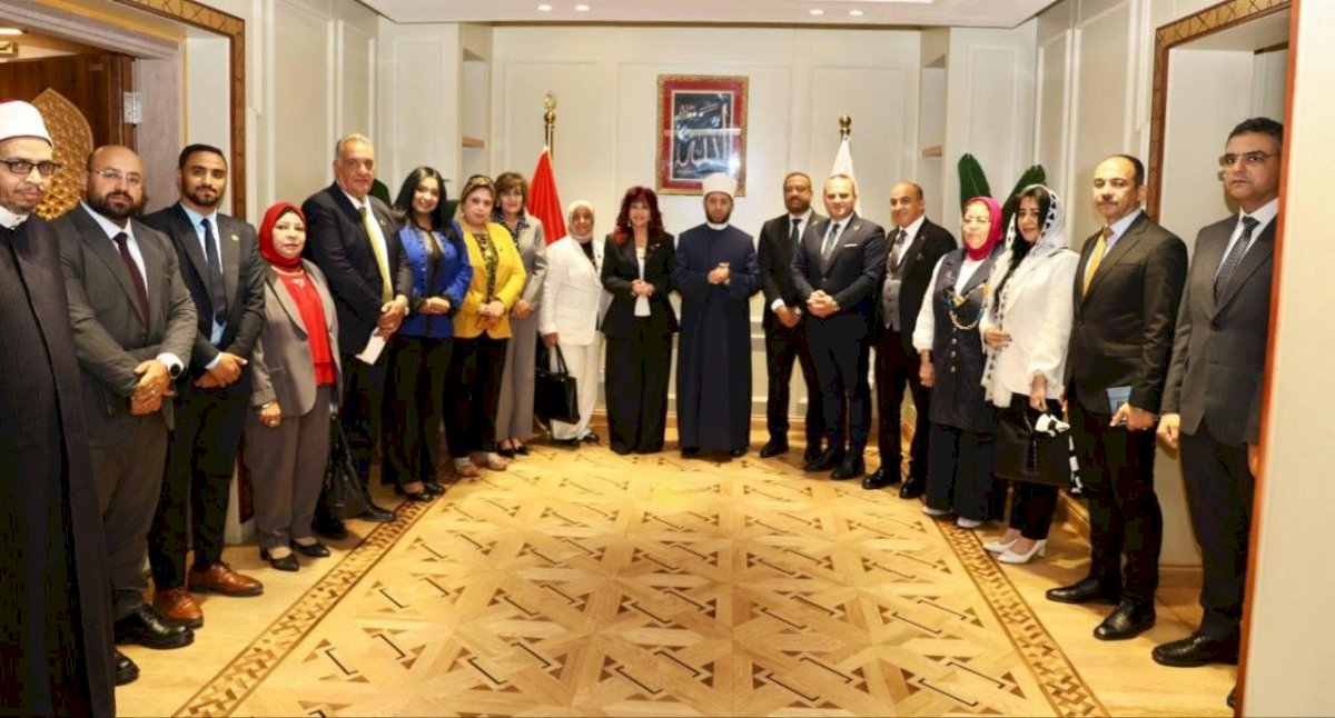 وزير الأوقاف يستقبل رئيس اتحاد المستثمرات العرب لبحث التعاون في المجالات المختلفة