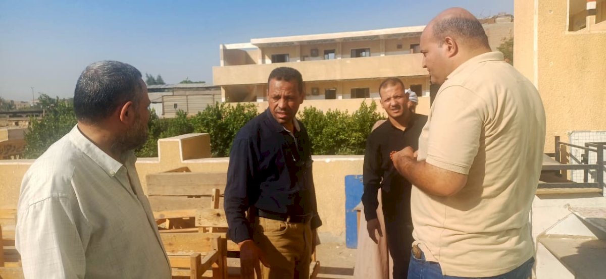 عبدالواحد يتفقد جاهزية مدرسة أبوتشت الابتدائية المشتركة للعام الدراسي الجديد