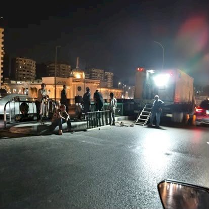 الأجهزة الأمنية: تم اصلاح تلفيات فيديو الفواصل الحديدية لاحد الكبارى بكوبرى القبة بالقاهرة