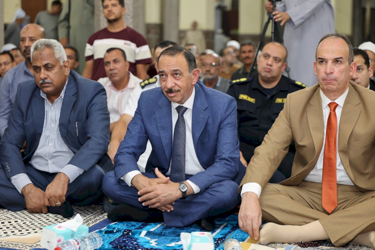 محافظ سوهاج يشهد احتفال الأوقاف بذكرى المولد النبوي الشريف بمسجد " العارف بالله"