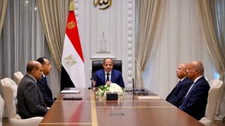 السيسي يتابع مشروعات تطوير موانئ سفاجا الكبير ودمياط والإسكندرية والسخنة