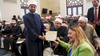 وزير الأوقاف يكرم عددًا من أبناء الوزارة من ذوي الهمم