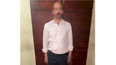 ضبط المتهم بإدارة صفحة لبيع الشهادات الجامعية المضروبة بالجيزة