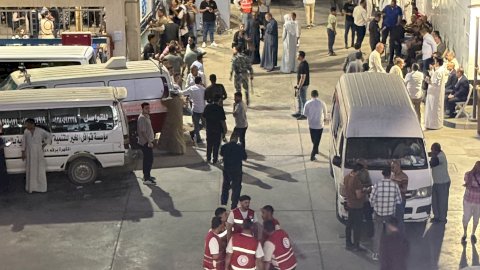وزيرة التضامن توجه الهلال الأحمر  تقديم الدعم النفسي لمصابي حادث تصادم سيارتي عمال بالإسماعيلية