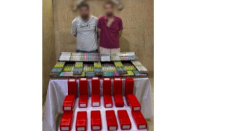 ضبط عاطلين لقيامهما بإدارة صفحة للترويج لبيع الألعاب النارية بالقاهرة