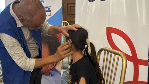 بنك saib يتعاون مع مؤسسة بنك الشفاء المصري للمساهمة في مبادرة دعم الأطفال ضعاف السمع