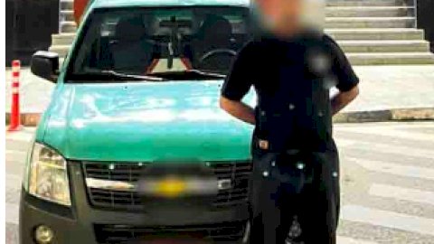 نكشف فيديو قيام قائد سائق السماح للأطفال بالجلوس أعلى الصندوق الخلفى للسيارة بالجيزة