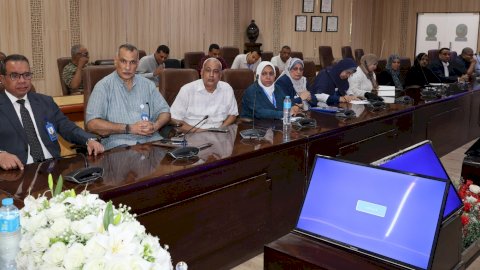 جامعة قنا تعقد اجتماعًا لتحديد مستهدفاتها في الإطار الشامل لتقييم الجامعات